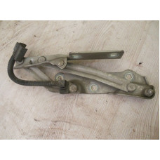  Петля капота правая к  Opel  Vectra,  1998