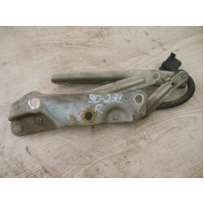  Петля капота правая к  Opel  Vectra,  1998