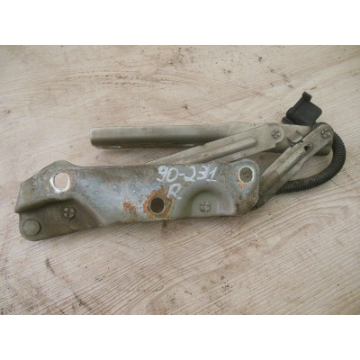  Петля капота правая к  Opel  Vectra,  1998