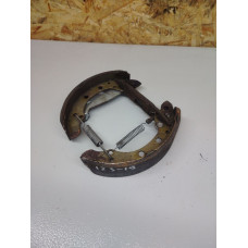  Механизм развода задних тормозных колодок правый к  Audi  80,  1990