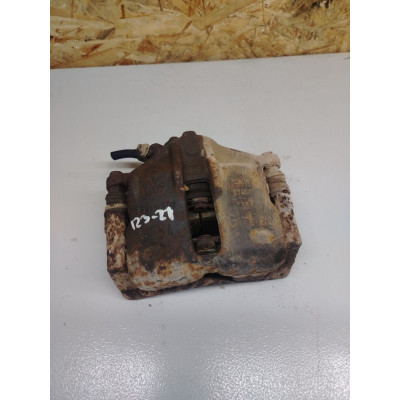  Суппорт передний правый к  Audi  80,  1990