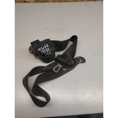  Ремень безопасности передний правый к  Audi  80,  1990