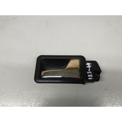  Ручка внутренняя передняя левая к  Audi  80,  1990