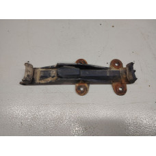  Кронштейн крепления бампера переднего к  Audi  80,  1990