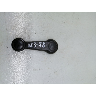 Ручка стеклоподъемника к  Audi  80,  1990