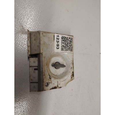 Панель (плата) фонаря заднего левого к  Audi  80,  1990