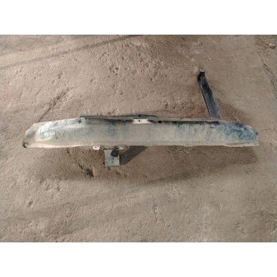 Усилитель бампера переднего к  Audi  80,  1990