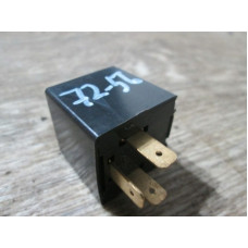  Реле поворотов к  Volkswagen  Golf,  1995