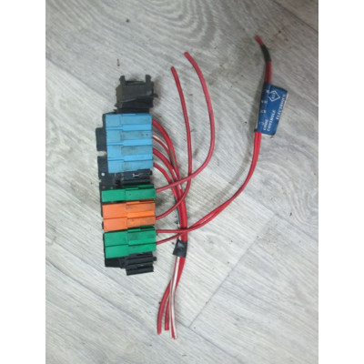 Блок предохранителей к  Renault  Laguna,  1997