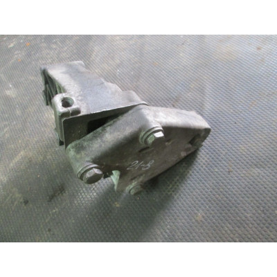Кронштейн двигателя к  Renault  Laguna,  1997