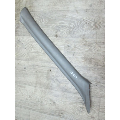 Обшивка стойки передней правой к  Mitsubishi  Lancer,  1994