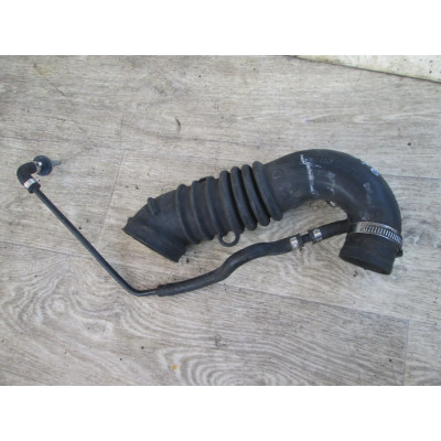 Патрубок турбины к  Audi  A4,  2000