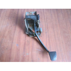  Педаль тормоза к  Mitsubishi  Galant,  1995