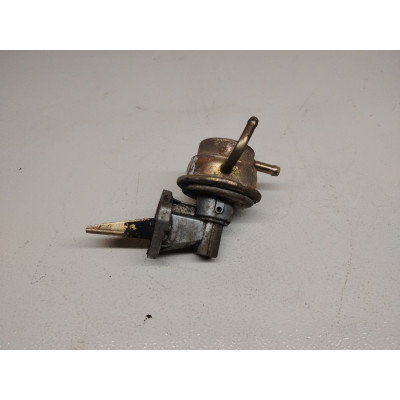 Насос топливный к  Audi  80,  1990