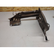  Крепление фары левой к  Audi  80,  1990