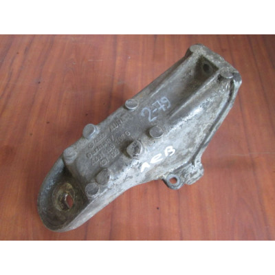 Кронштейн двигателя к  Audi  100,  1985