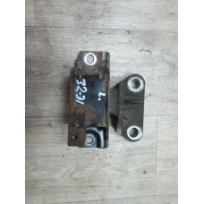  Подушка крепления двигателя к  Opel  Corsa,  2009