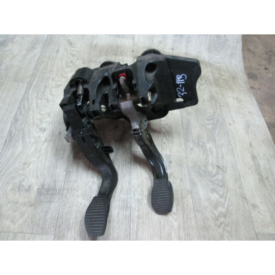 Педаль к  Opel  Corsa,  2009