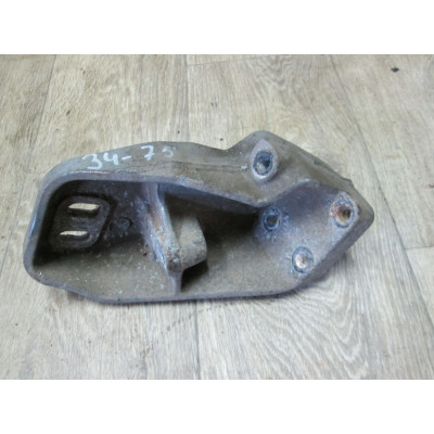 Кронштейн КПП к  Ford  Escort,  1998