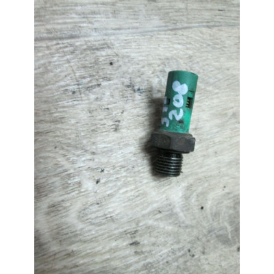 Датчик давления масла к  Renault  Laguna,  1999