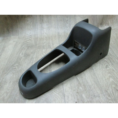 Консоль салона (кулисная часть) к  Ford  Fiesta,  1999