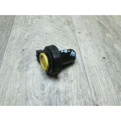 Крышка бачка тормозной жидкости к  Ford  Fiesta,  1999