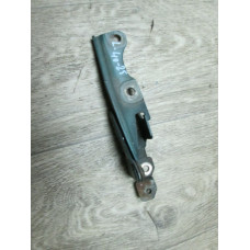  Петля капота левая к  Mitsubishi  Space Wagon,  1996