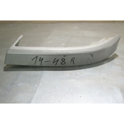 Накладка (ресничка) правой фары к  Mazda  323,  1997