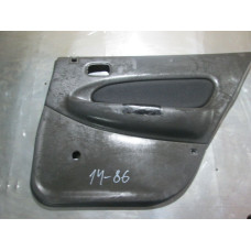  Обшивка двери задней правой (дверная карта) к  Mazda  323,  1997