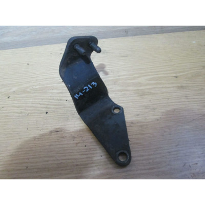 Кронштейн к  Mazda  323,  1997