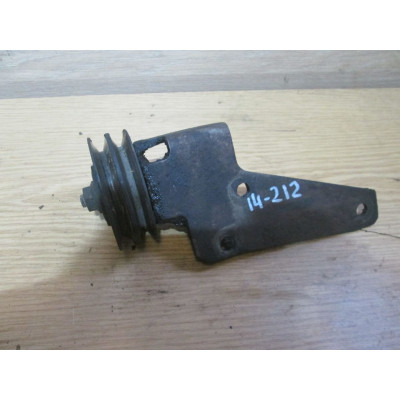 Кронштейн к  Mazda  323,  1997