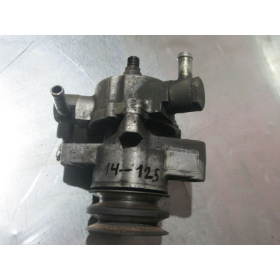 Насос вакуумный к  Mazda  323,  1997