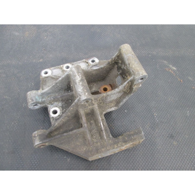 Кронштейн генератора к  Rover  416,  1998