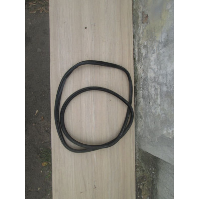  Уплотнитель багажника к  BMW  3 E46,  1998