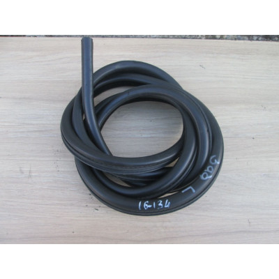  Уплотнитель двери задней левой к  BMW  3 E46,  1998