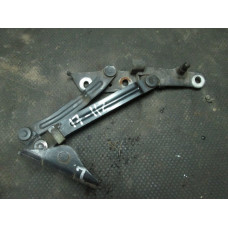  Петля крышки багажника к  Nissan  Primera,  1993