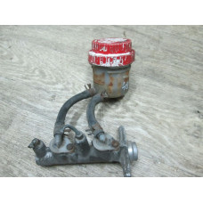  Цилиндр тормозной главный к  Mitsubishi  Lancer,  1996