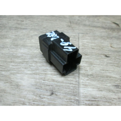 Реле (прочие) к  Mitsubishi  Carisma,  1999