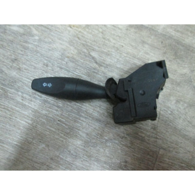 Переключатель поворотов к  Ford  Focus,  2000