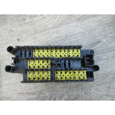 Блок предохранителей к  Peugeot  406,  2000
