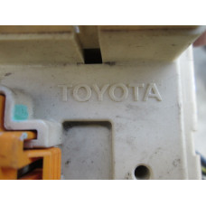  Блок предохранителей к  Toyota  Corolla VERSO,  2002