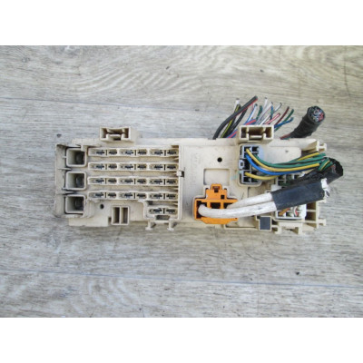  Блок предохранителей к  Toyota  Corolla VERSO,  2002