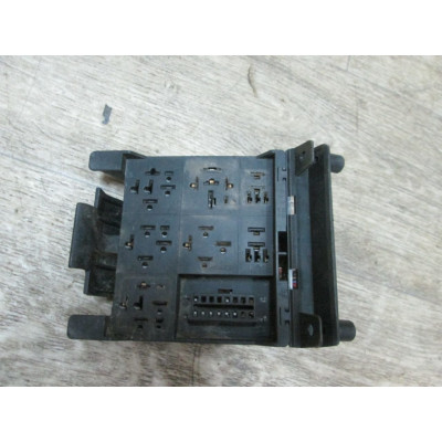 Блок реле к  Opel  Omega,  1996