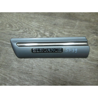 Молдинг крыла переднего левого к  Mercedes  E W210,  2000