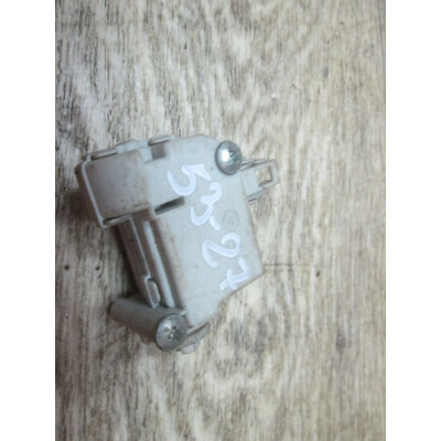 Активатор замка крышки топливного бака к  Volkswagen  Passat,  1999