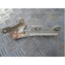  Петля капота левая к  Mitsubishi  Galant,  1998