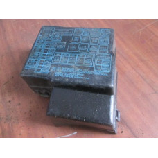  Крышка блока предохранителей к  Mitsubishi  Galant,  1995