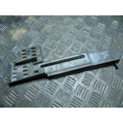 Кронштейн крепления бампера переднего к  Mercedes  E W210,  2001