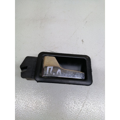  Ручка внутренняя передняя левая к  Audi  80,  1990