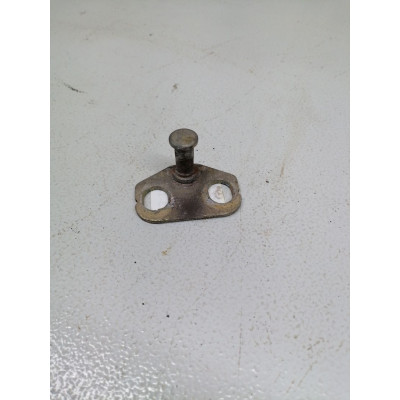 Ответная часть замка багажника к  Audi  80,  1990